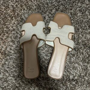 A New Day Women's Tan and White Slide Sandals